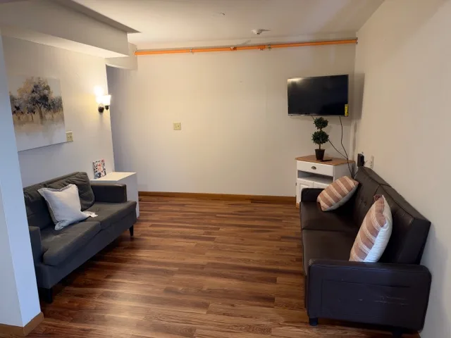 Upstairs lounge at Adava Care Fardale in Milwaukee, WI