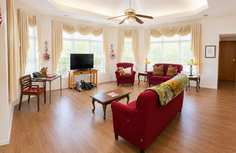 Living room lounge at Adava Care of Oak Creek in Oak Creek, WI