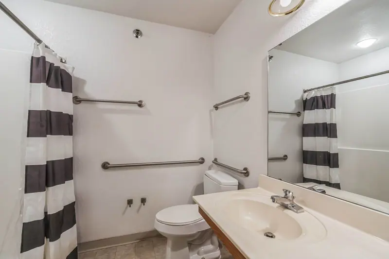 Memory care interior at Adava Care Pewaukee in Pewaukee, WI