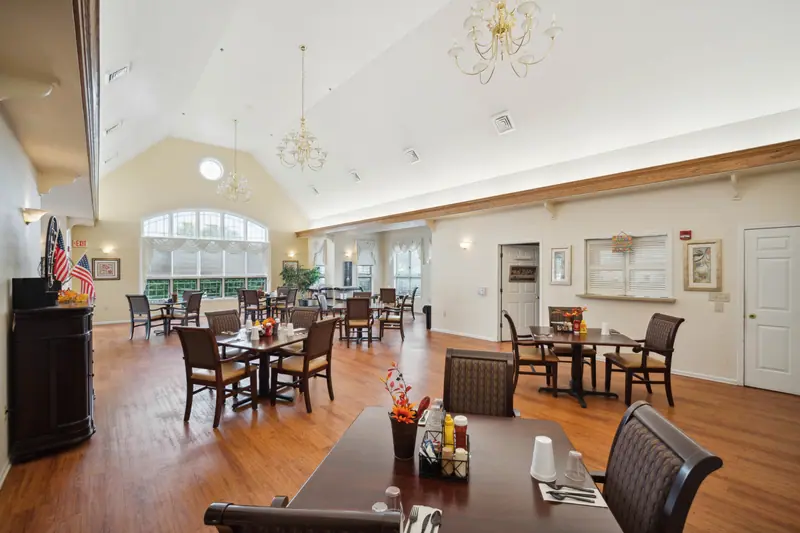 Dining room at Adava Care Pewaukee assisted living and memory care in Pewaukee, WI