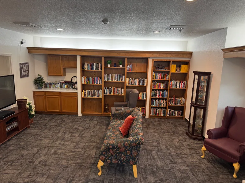 Library Tv Room at Adava Care assisted living and memory care in Pewaukee, WI