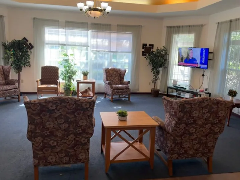 Community lounge at Adava Care St. Francis in St. Francis, WI