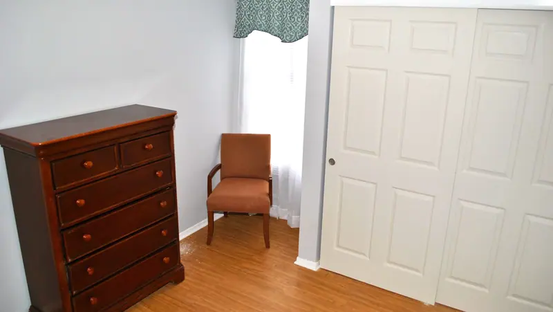 Assisted living resident bedroom at Adava Care Wabash in Milwaukee, WI