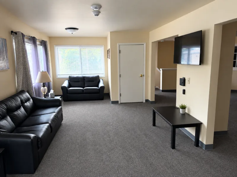 Common living room at Adava Care of Wabash in Milwaukee, WI