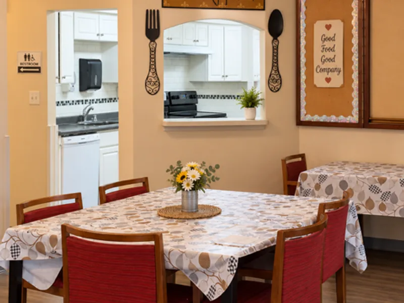 Community dining room at Adava Care of Wabash in Milwaukee, WI